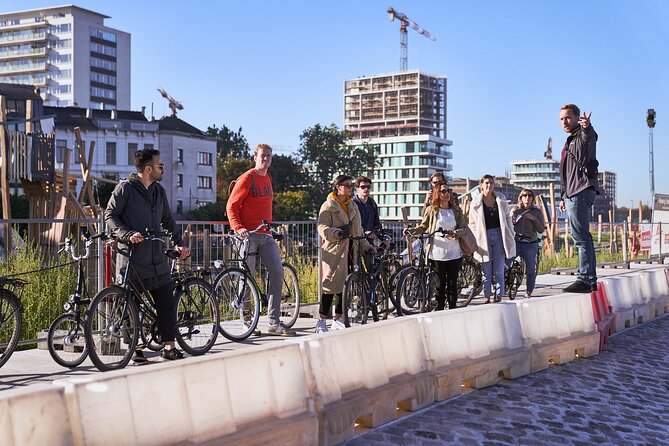 3-Hour Antwerp Bike Tour - E-bikes, helmets, and kid seats: practical choices that affect your comfort