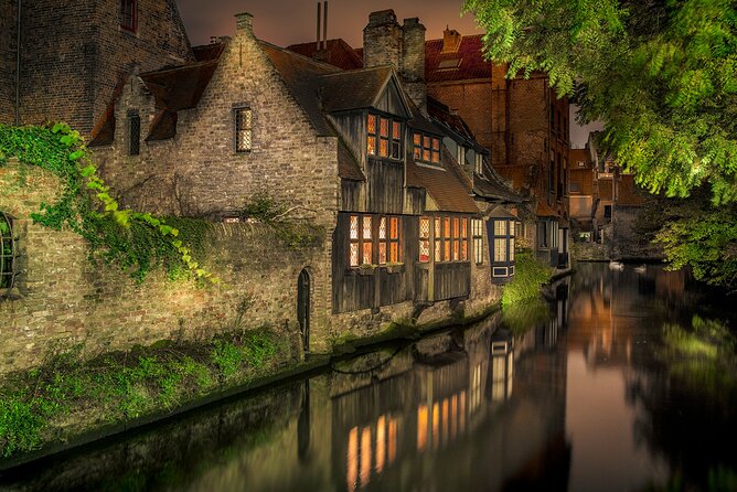 Across Bruges History Equals Fun with chocolate and waffle sample - Where the tour starts and where it ends