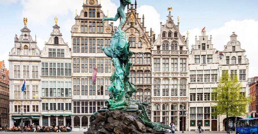 Antwerp: Private Historical Highlights Walking Tour - Getting your bearings: a private 2-hour plan for Antwerp’s core