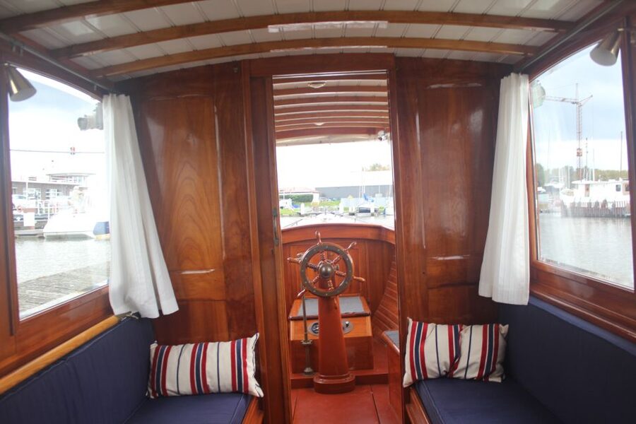 Antwerp: Private Old Harbour Boat Tour Incl. Drinks & Snacks - MAS and the waterfront viewpoints you might miss from shore