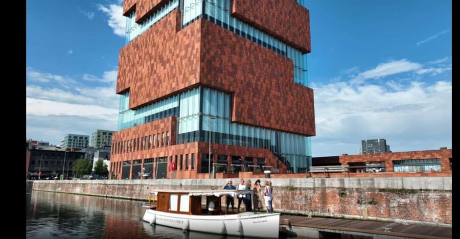Antwerp: Private Old Harbour Boat Tour Incl. Drinks & Snacks - Havenhuis and Droogdockenpark: where industry and design sit side by side