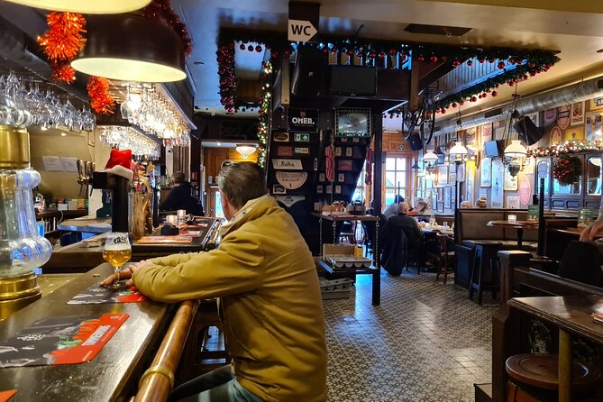 Antwerp Pub Crawl - Bordeauxstraat and Djinngel Djangel: Live Performances Near the Eilandje