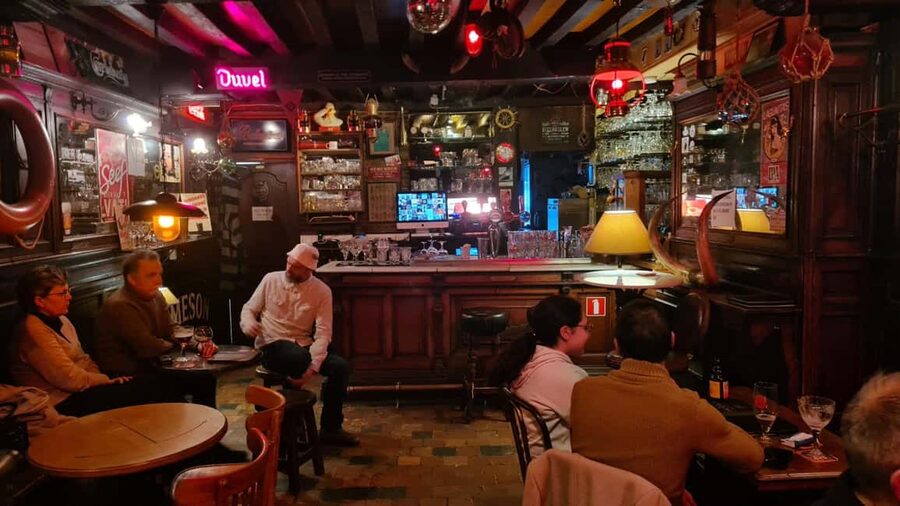 Antwerp: Pub Crawl in the Historical City - Three Pub Visits, Three Ways to Taste Belgian Beer