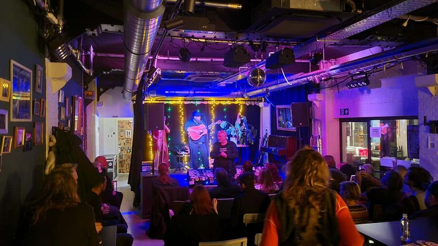 Antwerp: Pub Crawl in the Historical City - What the Guide Does Best, Especially With English and Dutch