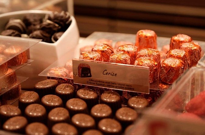 Beer & Chocolate pairing in Brussels - Optional after-party pub crawl, how it changes your night