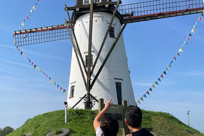 BikeTour Bruges & Damme in Spanish and English - Stop 3, the Damme canal and the small medieval town