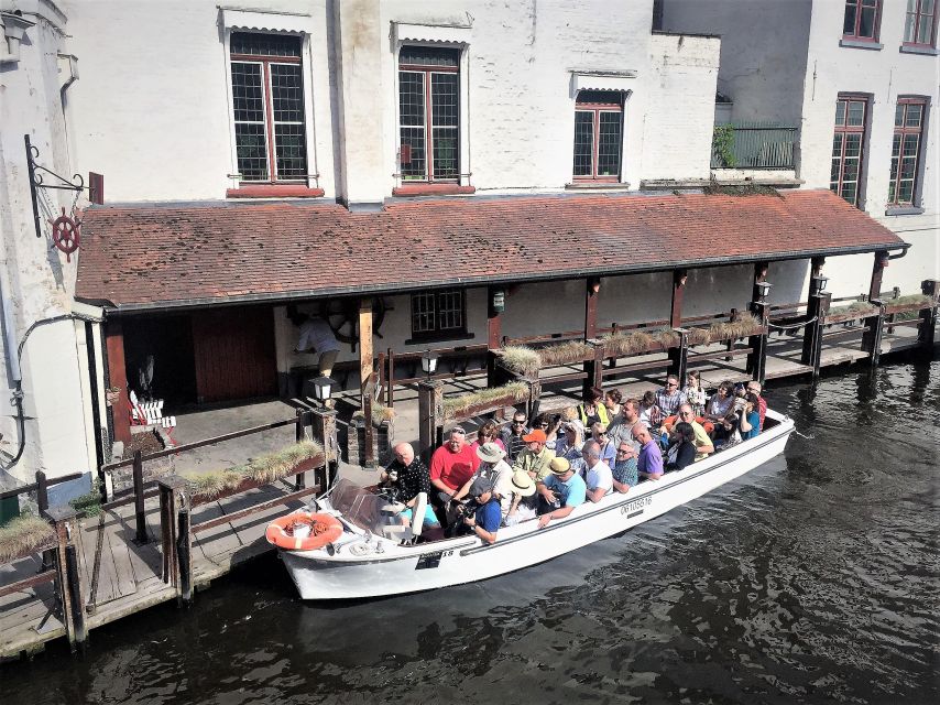 Bruges Beer and Chocolate Walking Tour - The Beer Wall and the Vlissinghe (1515) Moment