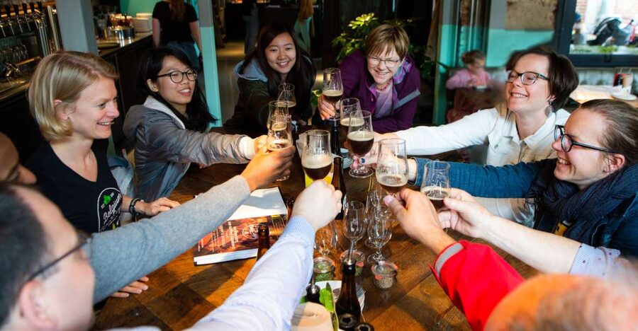 Bruges: Belgian Beer Tour with Chocolate Pairing - Starting at a Bruges beer spa, where the tastings actually make sense