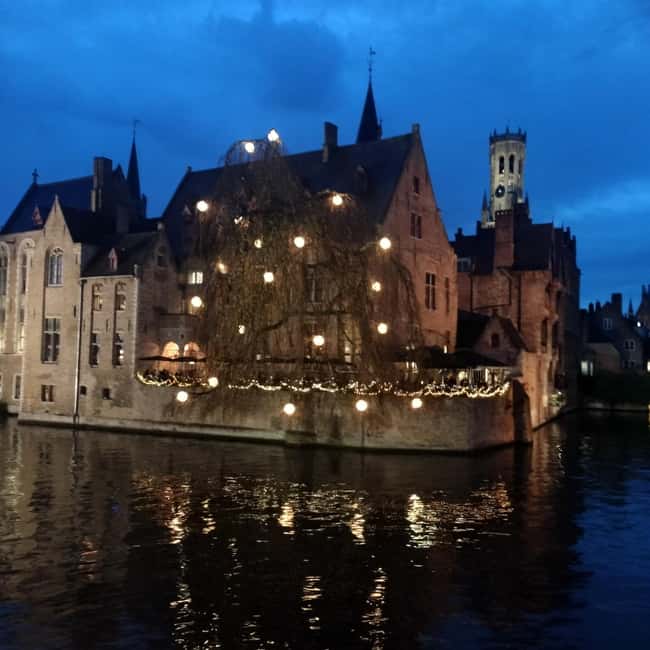 Bruges, Bike Tour with Chocolate Tasting & Hot Wine/Chocolat - The 1.5-Hour Guided Ride Through Bruges Highlights