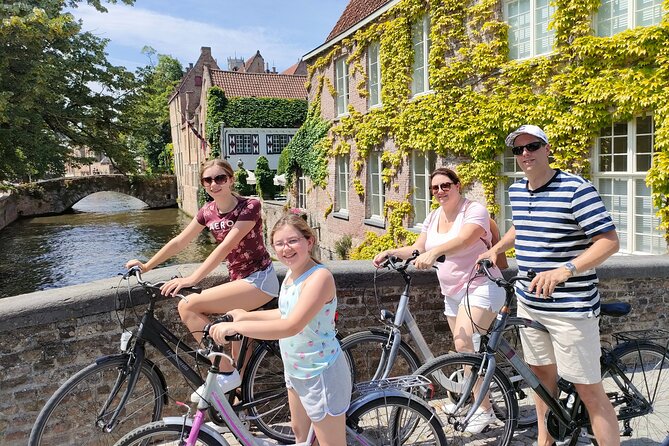 Bruges by bike with friends and family! - Kruispoort and the story of two emperors