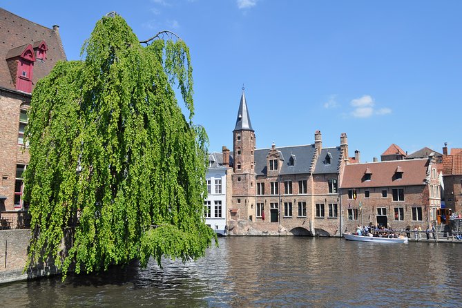 Bruges by bike with friends and family! - Sint-Janshuismolen and O.L.V. ter Potterie: daily life on wheels