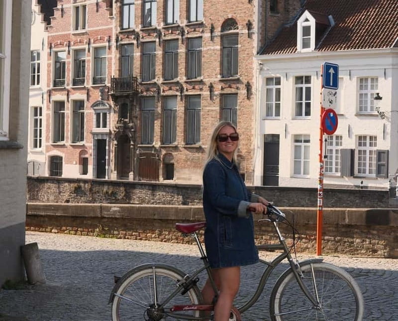 Bruges: City Bike Tour with a Local - The 2-hour flow: steady riding, smart stops, and photo time