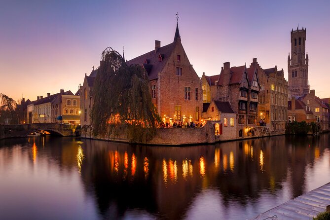 Bruges: City Walk with Audio Guide in 7 Languages on your Phone - Stop 1: The historical center, getting oriented fast