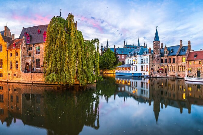 Bruges Delights - Best Tour Designed for Cruise Passengers - The Markt: your 2-hour window for shopping and food