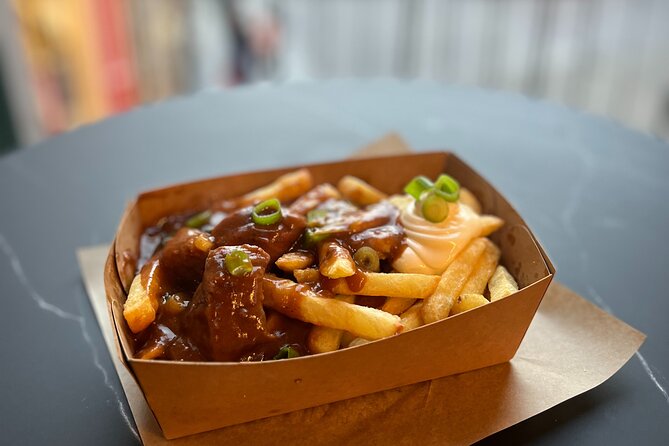 Bruges Food Tour with Full Meal & Drinks by Do Eat Better - Markt bites in the middle of town, hot comfort in several forms