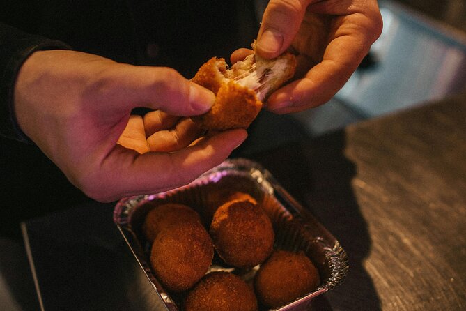 Bruges Food Tour with Full Meal & Drinks by Do Eat Better - Vismarkt and the canals, fish-market roots plus a beer stop
