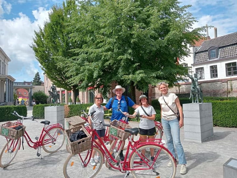 Bruges: Guided Retro Bike Tour of Highlights and Hidden Gems - The ride style that makes Bruges feel easy: flat routes, short stops, small groups