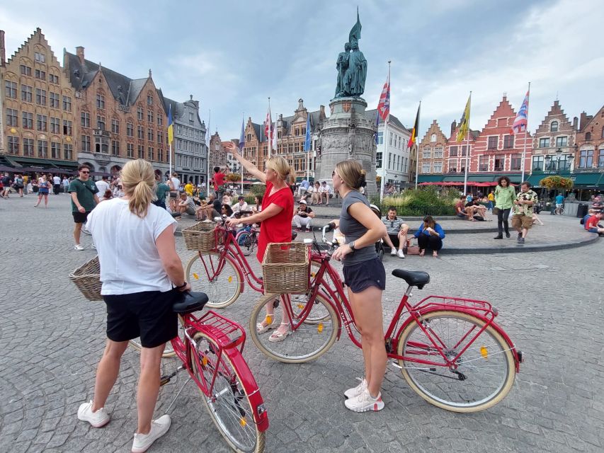 Bruges: Guided Retro Bike Tour of Highlights and Hidden Gems - Beguinage Ten Wijngaerde: seeing the walled community feel
