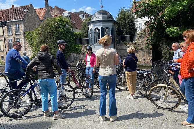 Bruges, Guided Retro Biketour: Highlights and Hidden Gems - Gear and pacing: what the 2.5 hours actually feels like