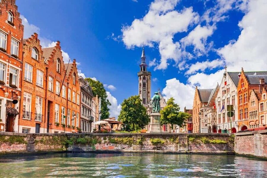 Bruges : Highlights & Hidden gems Walking Tour - Canals and old bridges: Kanaal Gent-Brugge and Augustijnenbrug