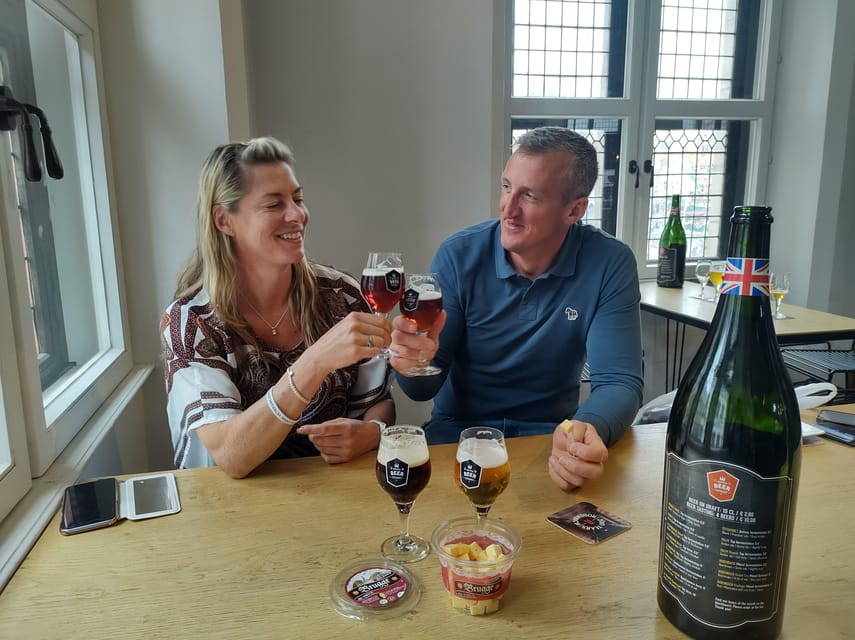 Bruges: Historical Walking Tour with Food Tasting - Chocolates in two shops: variety in a short time window