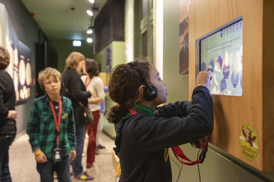 Bruges: Historium Bruges Medieval Experience Ticket - Historium exhibition and the Family Trail add-on