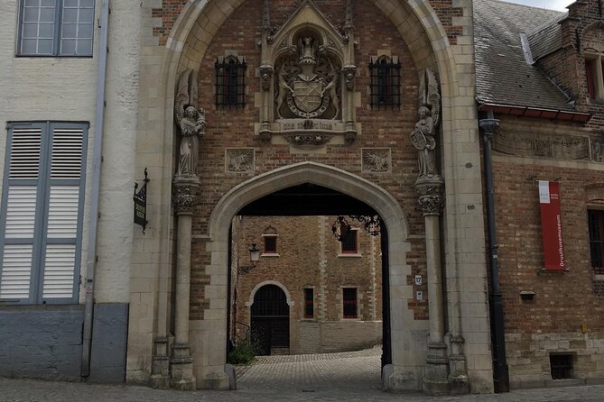 Bruges’ Legends and Hidden Treasures: A Self-Guided Audio Tour - Belfort Stories and Quirky City Lore