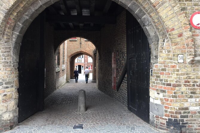 Bruges’ Legends and Hidden Treasures: A Self-Guided Audio Tour - Starting at Markt Square, Getting Your Phone Ready
