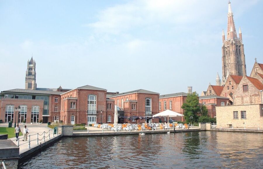 Bruges Private 2-Hour Walking Tour - Key Points Before You Go