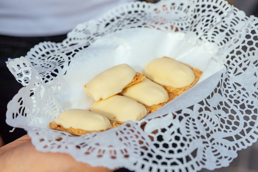 Bruges: Private Food Tour - 10 Tastings with Locals - Price and value: what $163 buys you in a food-heavy city
