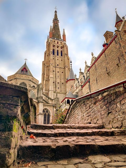 Bruges: private guided day tour - Market Place: where you feel the city’s center right away