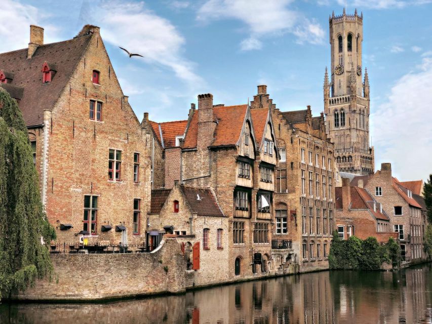 Bruges: private guided day tour - Starting at the Old Harbour: Bruges in water-level perspective