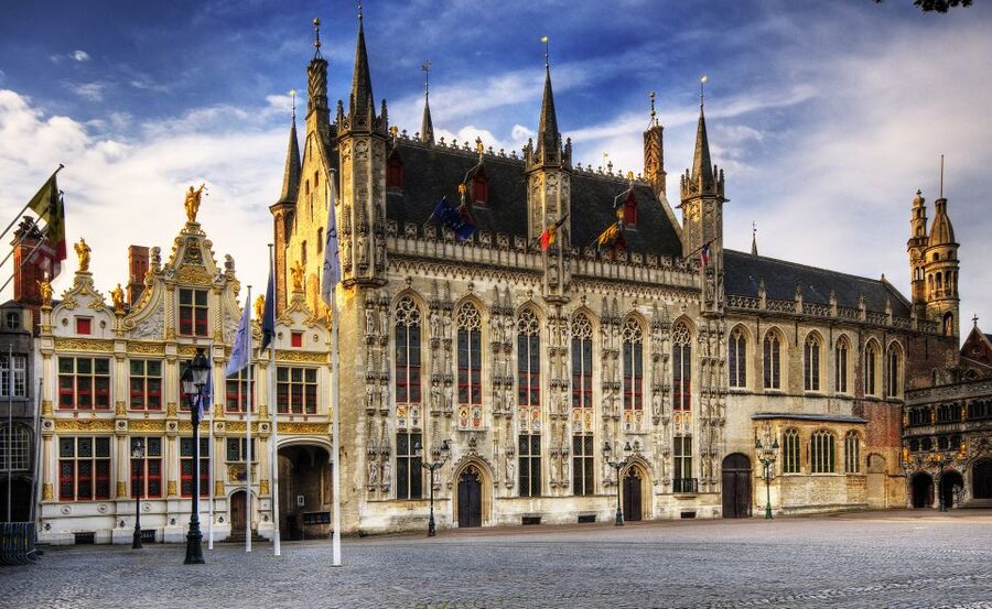 Bruges: Private Historical Highlights Walking Tour - Who this tour fits best