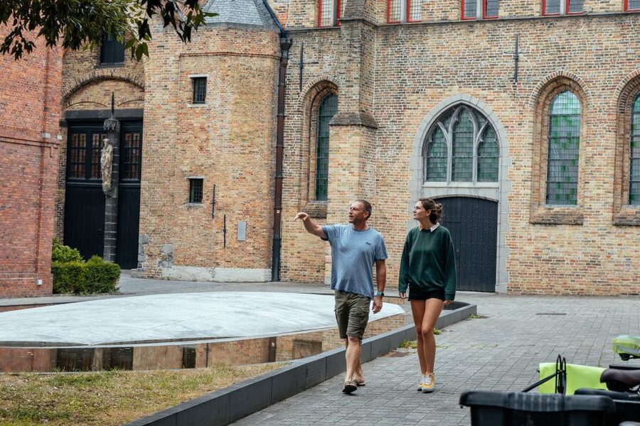 Bruges: Private Tour with Locals - Highlights & Hidden Gems - Burg Square: The City’s Big Scene, Explained Simply