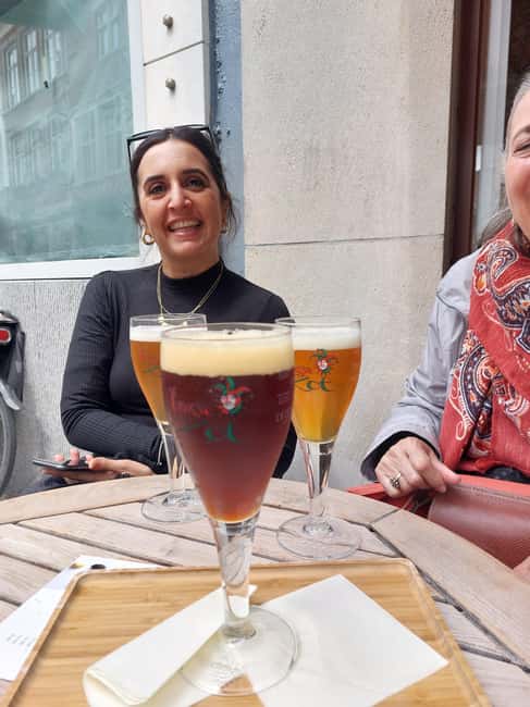 Bruges: Private Walking Tour with Beer and Chocolate - What you will learn as you stroll through Bruges streets