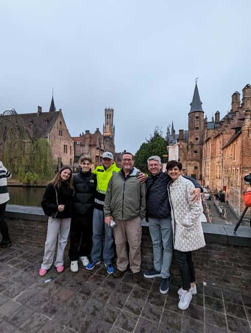 Bruges: Private Walking Tour with Beer and Chocolate - Private group format: pace, questions, and guide attention