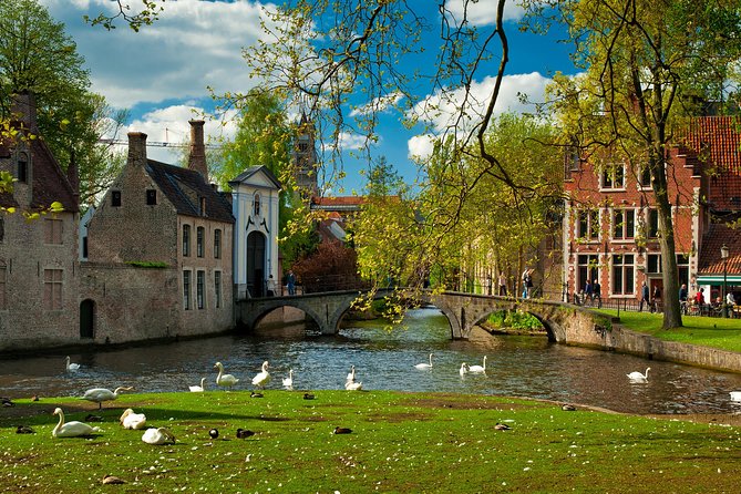 Bruges Walking Tour - Photo moments plus Saint John’s Hospital, where health care becomes a story