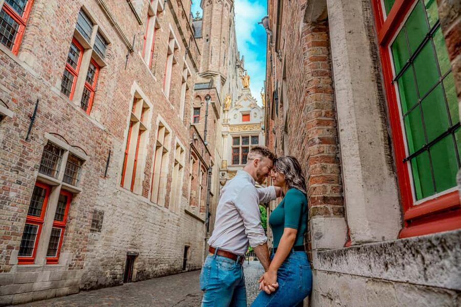 Bruges : Your private 1 hour photoshoot in the medieval city - What the one-hour timing really means for your day