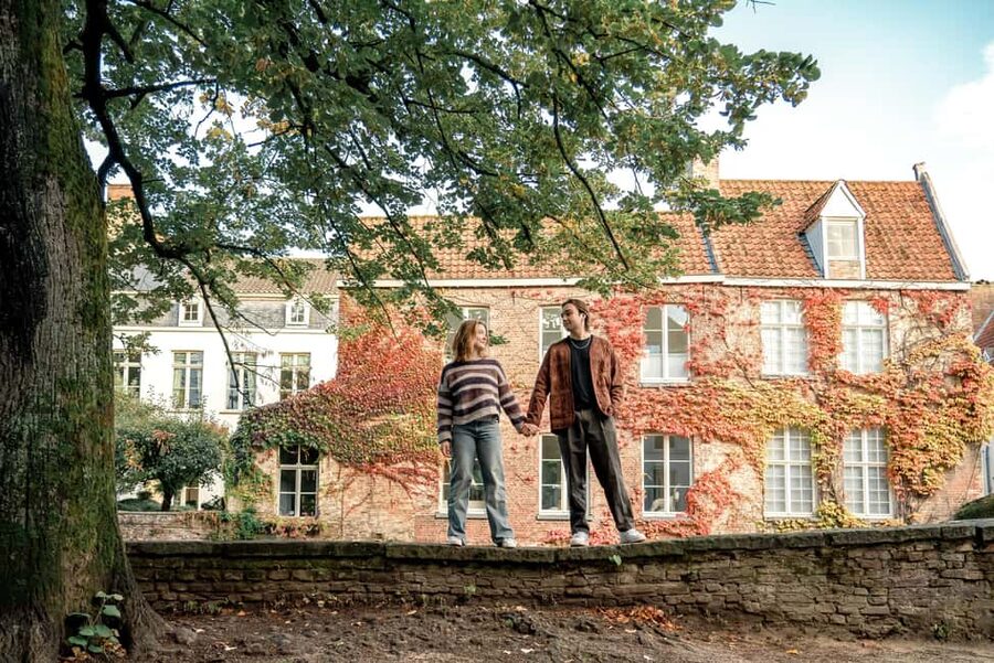 Bruges : Your private 1 hour photoshoot in the medieval city - Delivery in 48 hours: why the editing matters