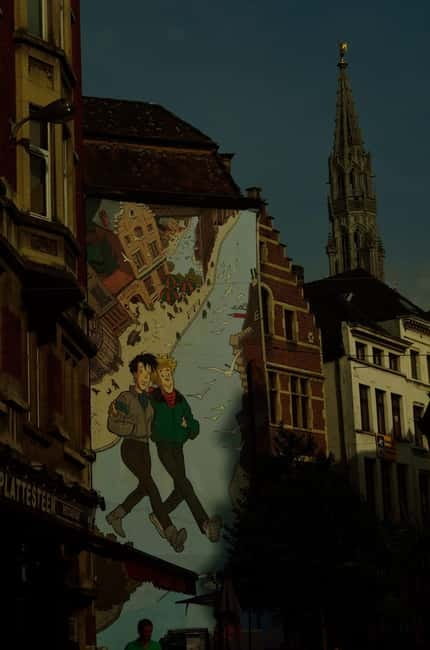 Brussels: 2-Hour Dark Side of Brussels Private Tour - Where the Night Starts, Grand Place to the City’s Off-Limits Feel