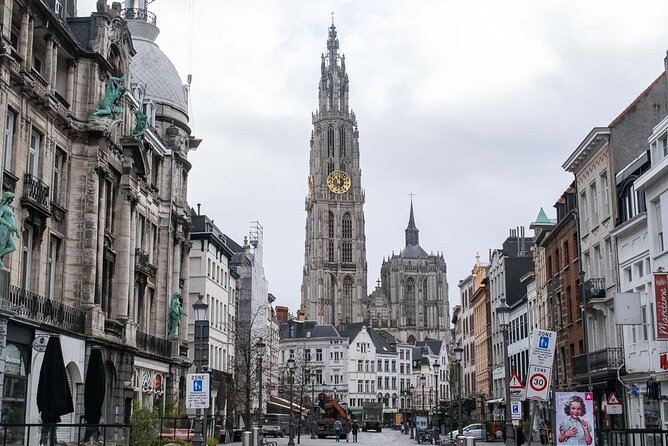 Brussels Airport (BRU) Transfer to Brussels/Ghent/Antwerp/Brugge - Luggage Rules: Space Is Limited, So Be Smart