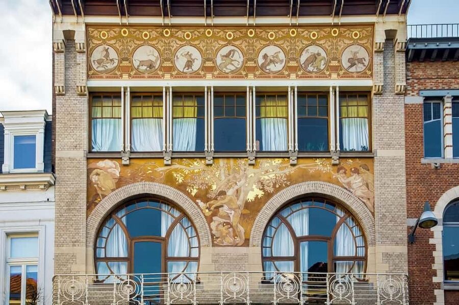Brussels: Art Nouveau Private Walking Tour with Horta Museum - Hôtel Tassel and the thrill of seeing the style’s first major statement