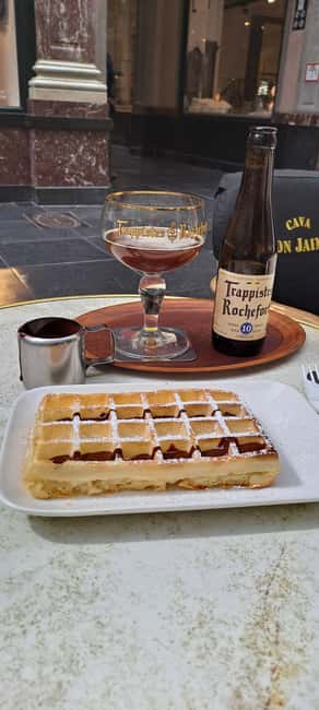 Brussels Beer, Chocolate and Waffle Tour - The Finale at the Royal Galleries: Brussels Waffle and Trappist Beer