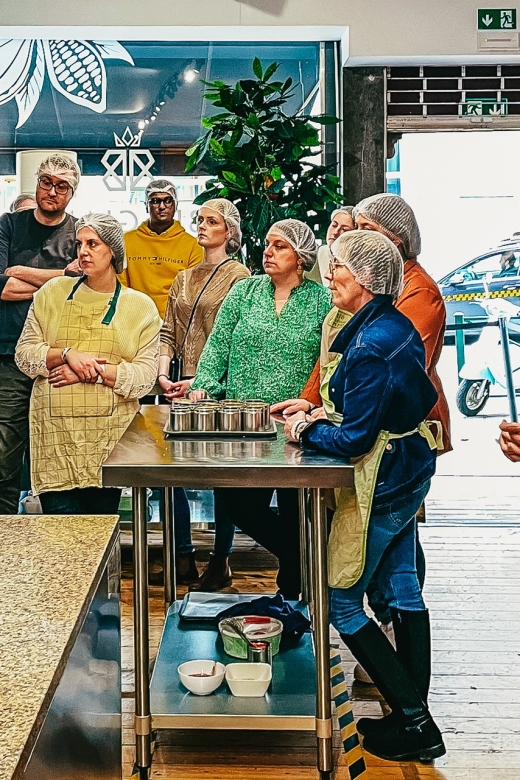 Brussels: Belgian Chocolate Making Workshop with Tastings - A Belgian chocolate workshop that starts with the cacao pod
