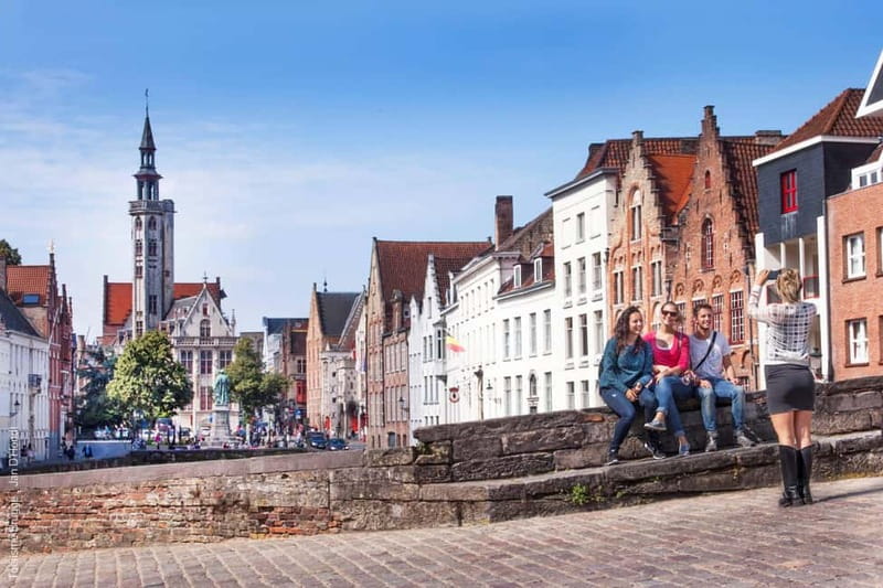 Brussels: Bruges & Ghent Tour w/ Cruise & Chocolate Tasting - The Bruges Christmas Market stop, and how to not get rushed