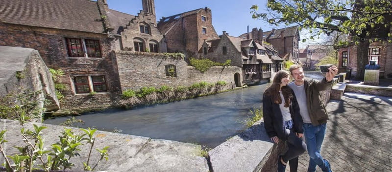 Brussels: Bruges & Ghent Tour w/ Cruise & Chocolate Tasting - Chocolate tasting in Bruges: what you get and how to use it