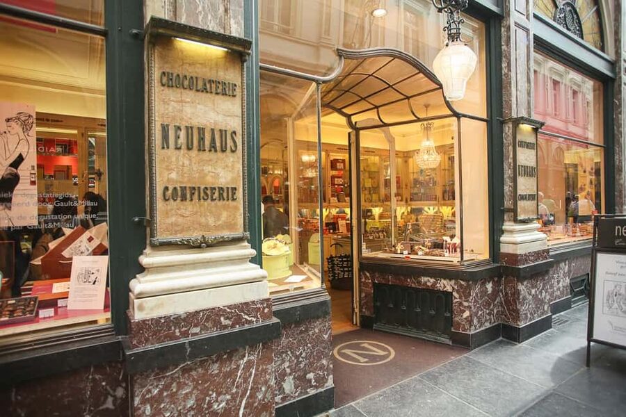 Brussels: Chocolate Appreciation and Tasting Walking Tour - Royal Galleries of Saint Hubert, where shopping becomes part of the chocolate story