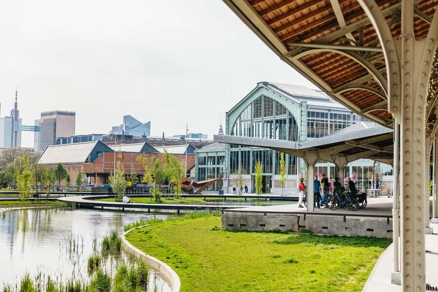 Brussels: City Highlights and Hidden Gems Bike Tour - The Guide Makes It: Humor, Storytelling, and Real Local Talk