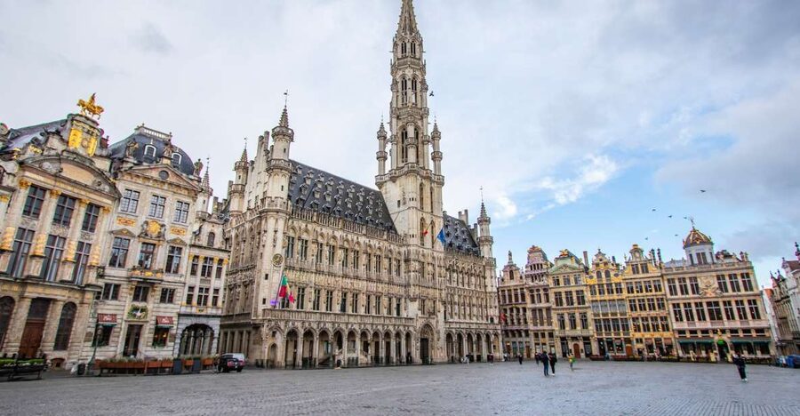 Brussels: Express Walk with a Local in 60 minutes - Duration 60 to 90 minutes, how to get the most from the time