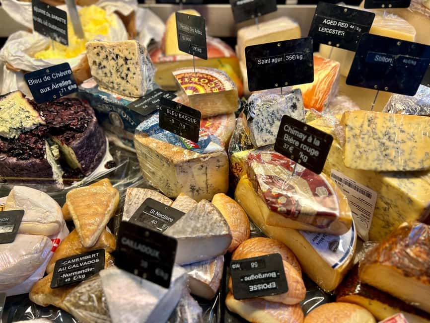 Brussels: Food Tour of 10 Tastings - Waffles, Beers & More - Chocolate and Pastry Stops, High Standards Without the Ceremony